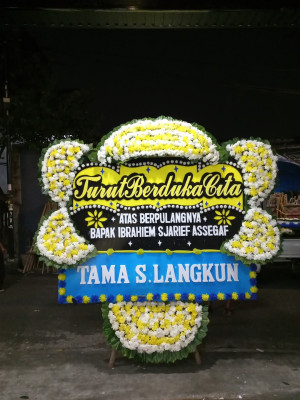 Papan Bunga Duka di Panawu